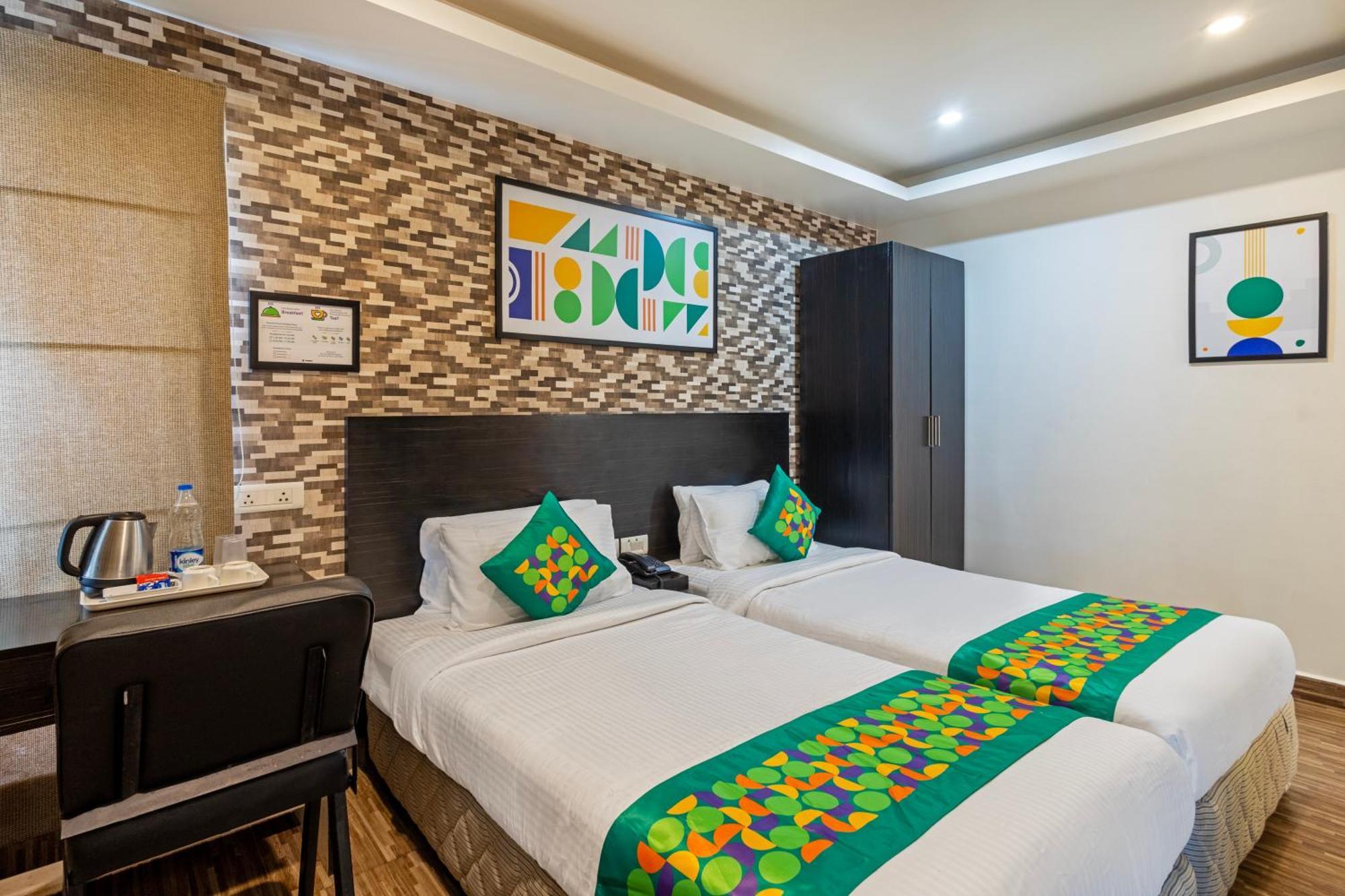 Hotel Treebo Premium Twin Star Chennai Exterior foto