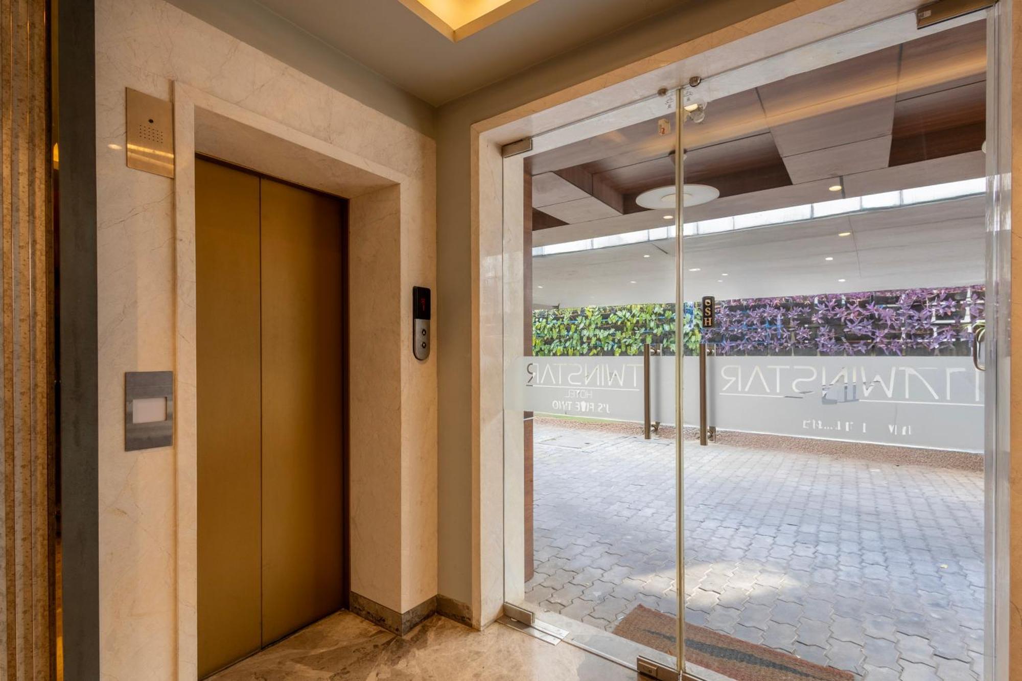 Hotel Treebo Premium Twin Star Chennai Exterior foto